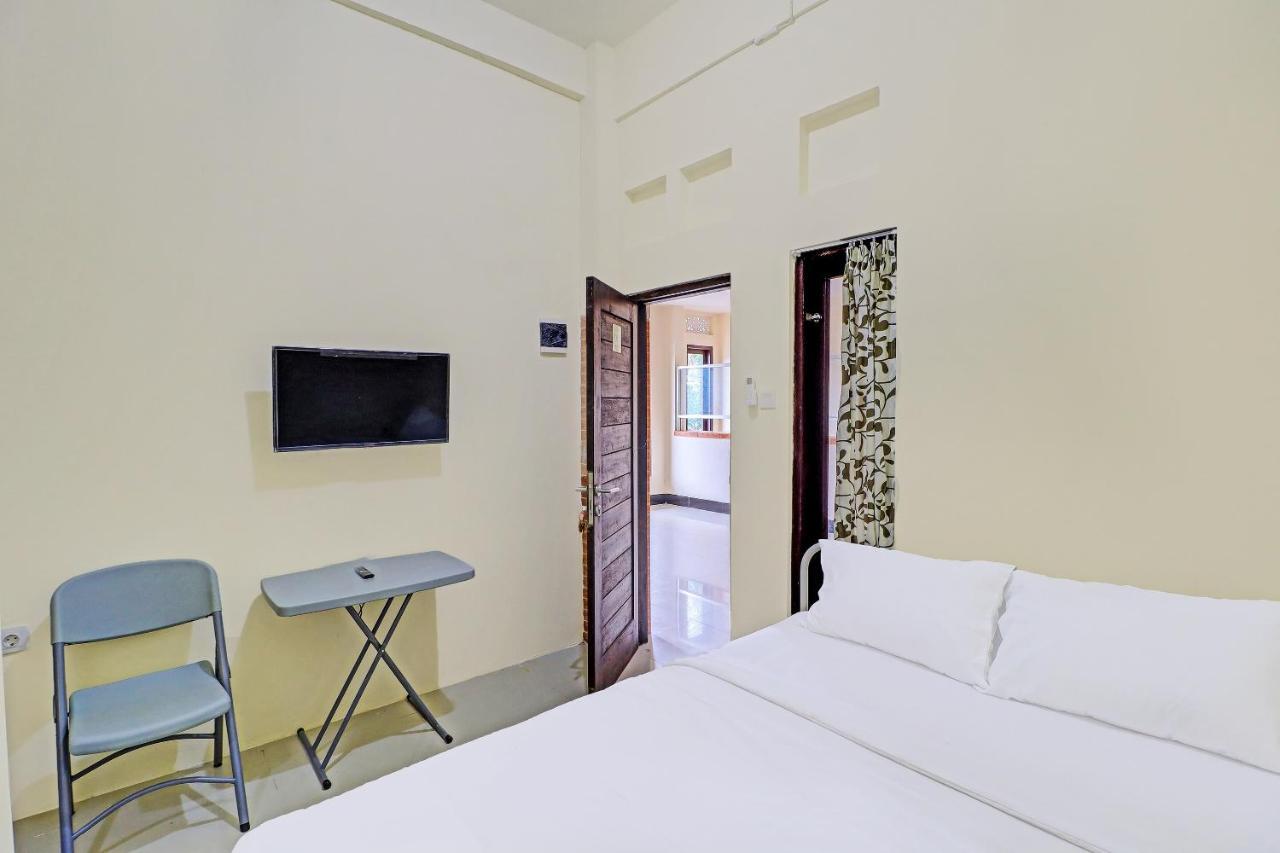 Oyo 91864 Holistic Stay Jimbaran Exteriör bild