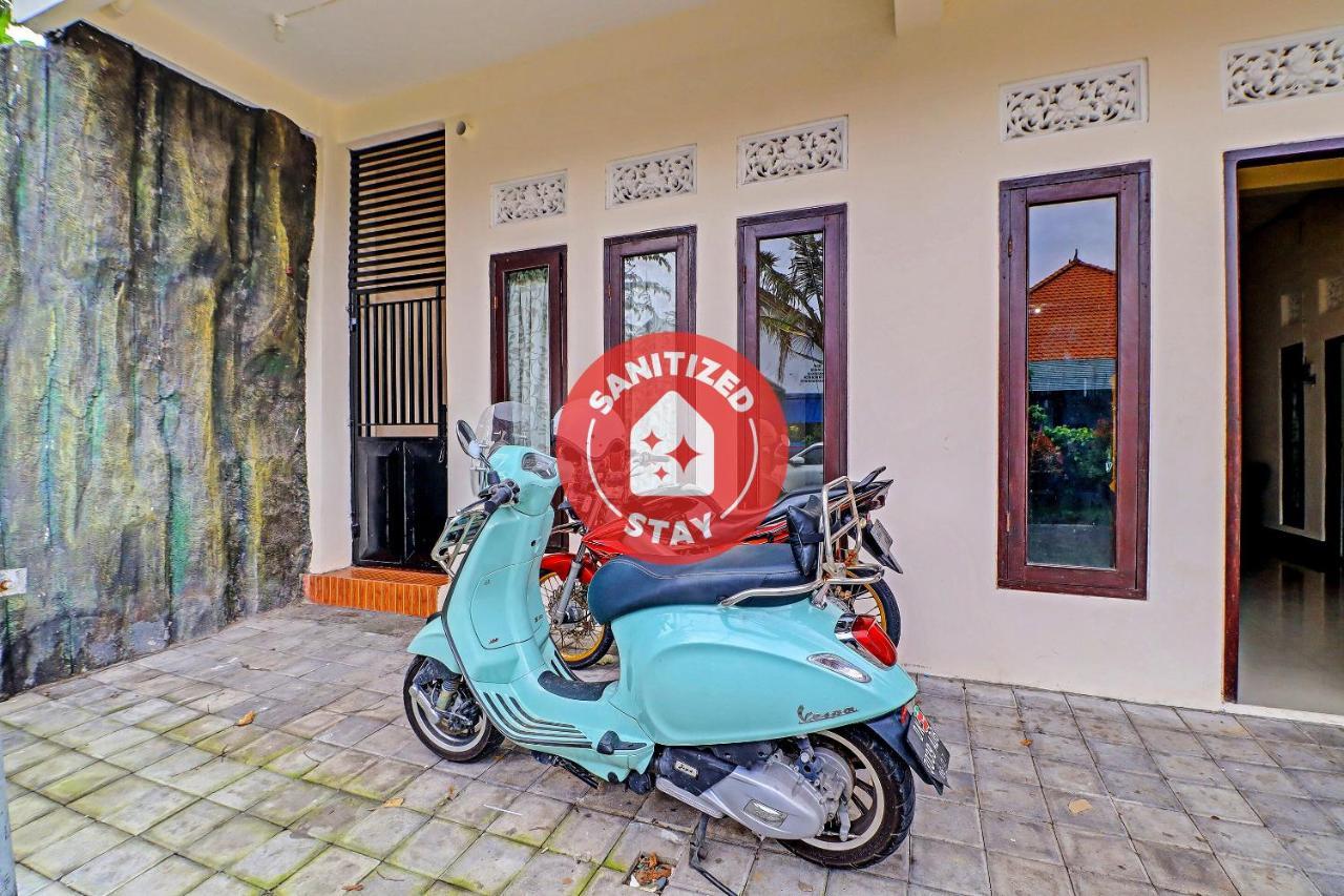 Oyo 91864 Holistic Stay Jimbaran Exteriör bild