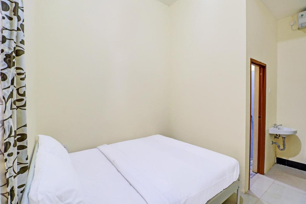 Oyo 91864 Holistic Stay Jimbaran Exteriör bild
