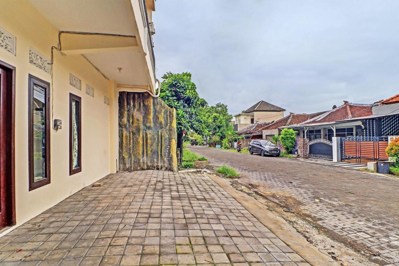 Oyo 91864 Holistic Stay Jimbaran Exteriör bild
