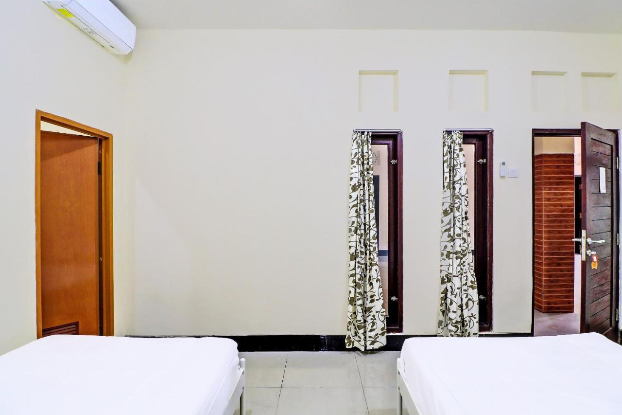 Oyo 91864 Holistic Stay Jimbaran Exteriör bild